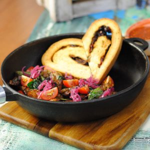 Теплый крафт-салат «Сковородка»